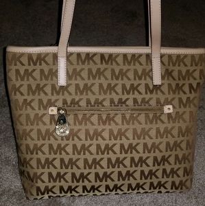 Michael Kors purse